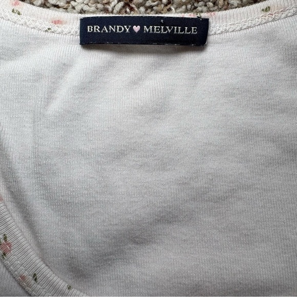 Brandy Melville Light Pink Floral Cropped Button Down Short Sleeve Top - Picture 4 of 8